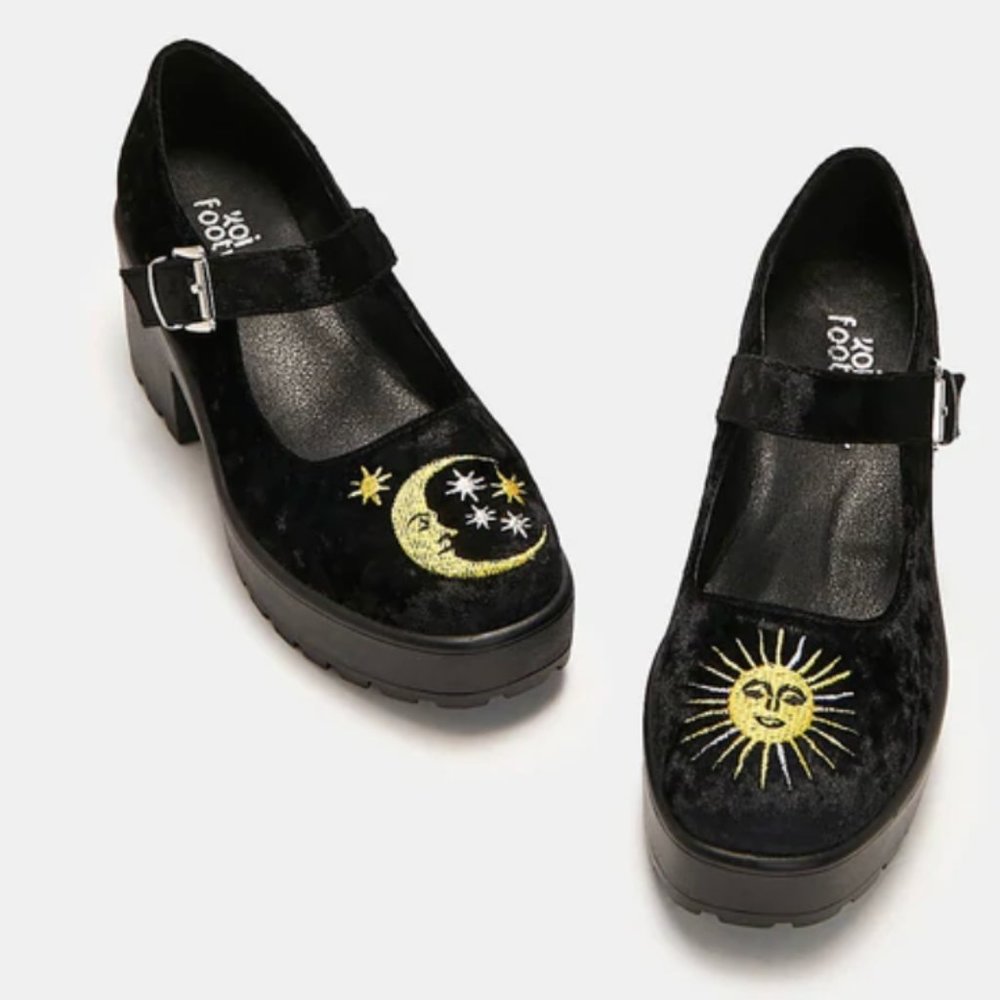 New Koi Footwear Tira Witchy Mary Janes 'Della Black Velvet Edition' UK size 7/8